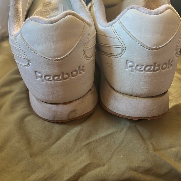 Reebok size 11 white tan bottom - Picture 2 of 6